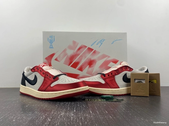 Kicktheory FN0432-100 Low Away Air 1 OG Room x Trophy Jordan 0806